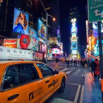 Times_Square_people_lights