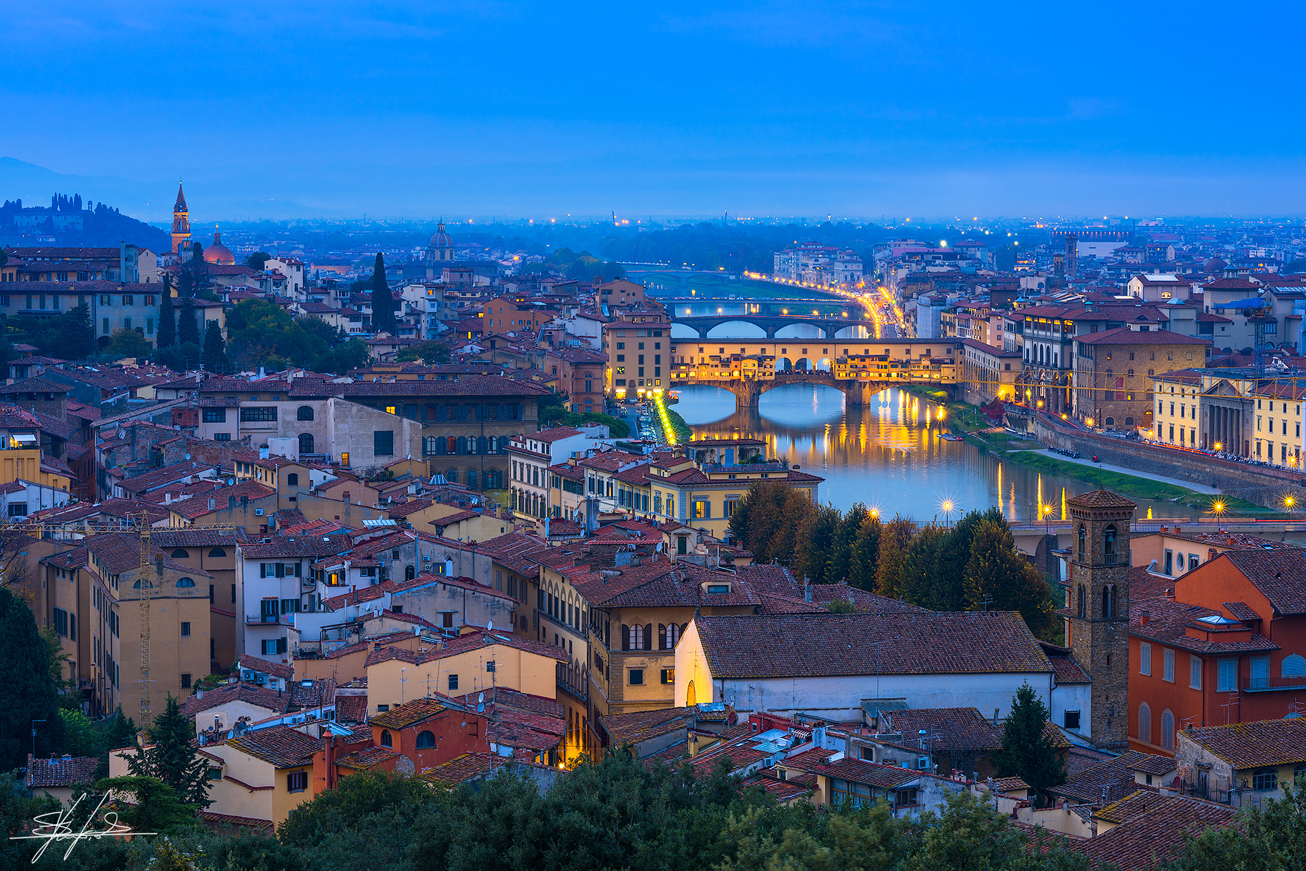 L'ora blu sull'Arno
